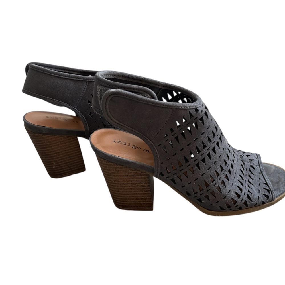 Indigo Women's Gray Heeled Sandals